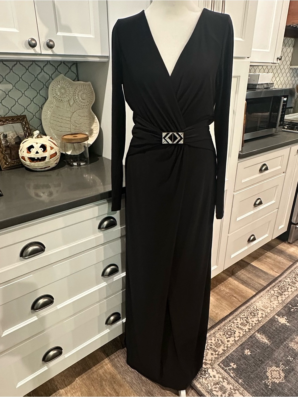 Lauren Ralph Lauren Black Evening Gown Crystal 10 Long Sleeve Floor Length Dress